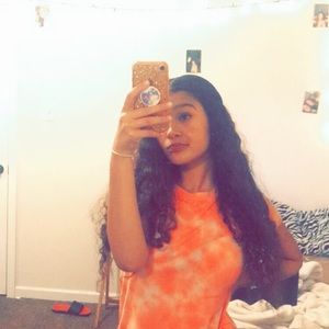 Meet your Posher, Aleya